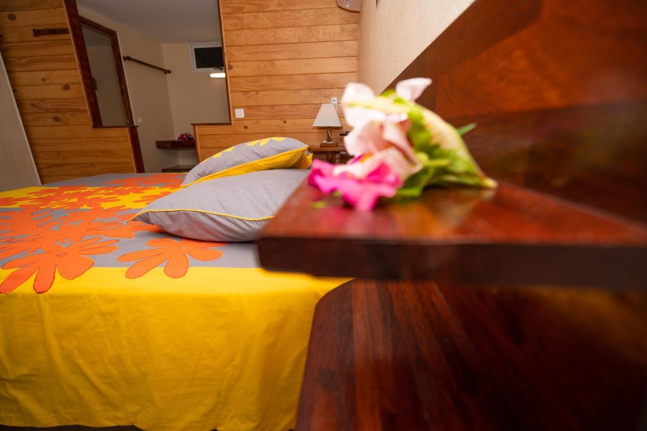 Bora Bora Holiday'S Lodge Екстер'єр фото